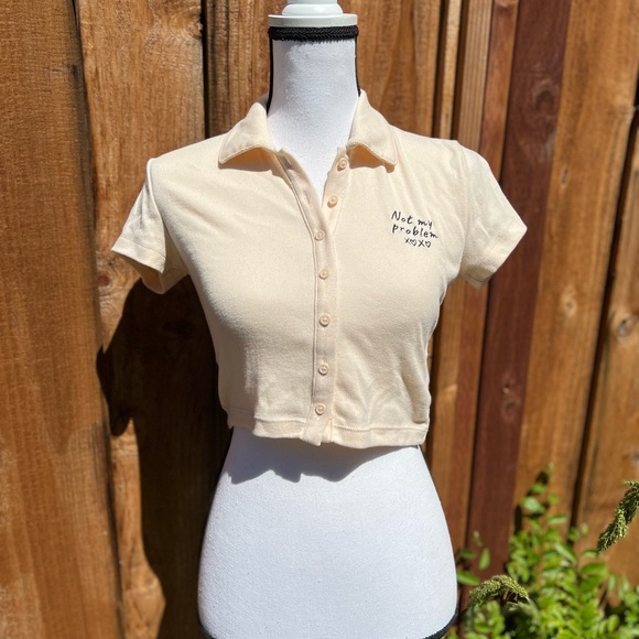 2/ $25 NWT Not My Problem XOXO Button Up baby Pink Polo Crop Top Size Small - Picture 1 of 9